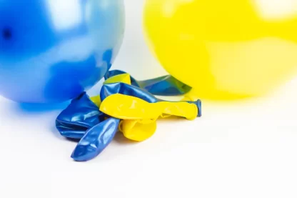 blauw-gele Waoterrijkse ballonnen